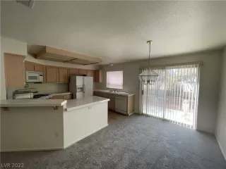 Photo #3: 2376681 Listing 