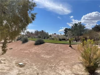 Photo #5: 2376681 Listing 