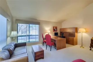 Photo #1: 2376698 Listing 