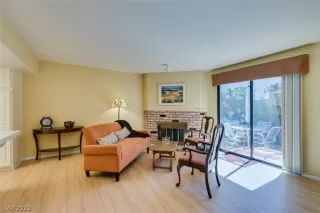 Photo #4: 2376698 Listing 