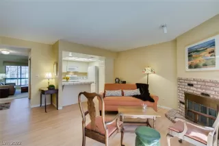 Photo #5: 2376698 Listing 