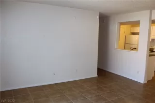 Photo #3: 2376723 Listing