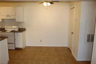 Photo #4: 2376723 Listing