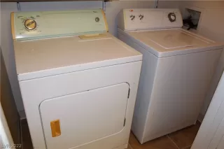 Photo #6: 2376723 Listing