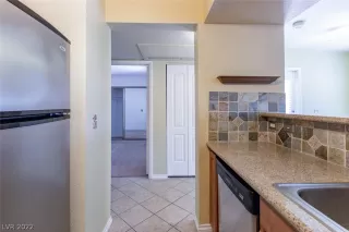 Photo #6: 2376754 Listing 