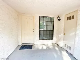 Photo #2: 2376835 Listing 