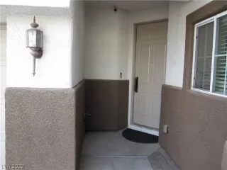 Photo #3: 2376840 Listing