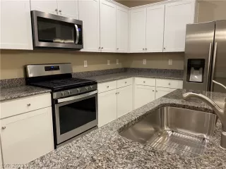 Photo #4: 2376855 Listing 