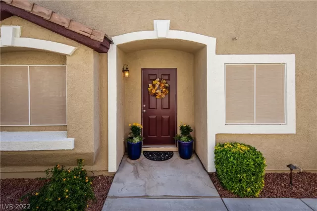 MLS: 2376903 Condo For Sale