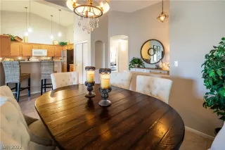 Photo #6: 2376903 Listing 