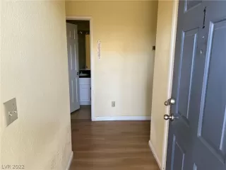 Photo #2: 2376905 Listing 