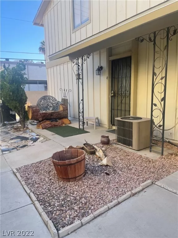 MLS: 2376906 Condo For Sale