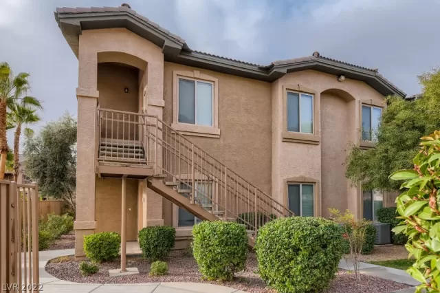 MLS: 2376917 Condo For Sale