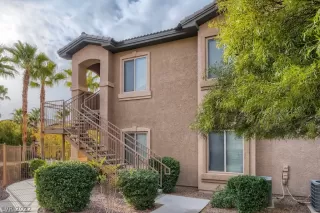 Photo #1: 2376917 Listing