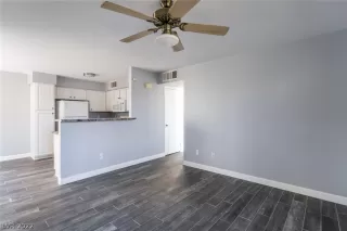 Photo #2: 2376938 Listing