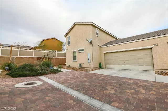 MLS: 2376942 Condo For Sale