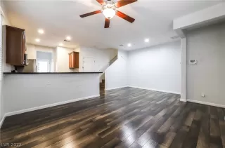 Photo #2: 2376942 Listing 