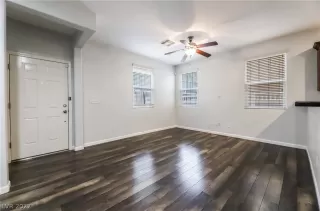 Photo #3: 2376942 Listing 