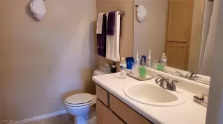 Photo #5: 2376957 Listing 