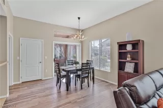 Photo #5: 2376970 Listing