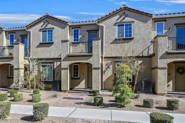 MLS: 2377005 Condo For Sale