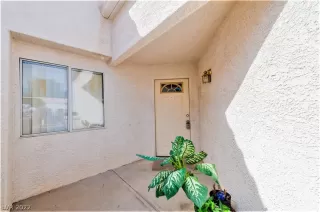 Photo #2: 2377018 Listing