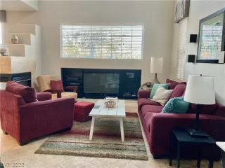 Photo #3: 2377045 Listing