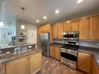 Photo #1: 2377046 Listing 