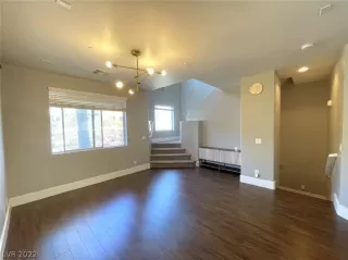 Photo #3: 2377046 Listing 