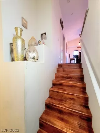 Photo #4: 2377056 Listing 