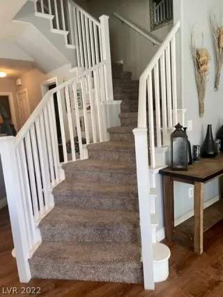 Photo #5: 2377057 Listing