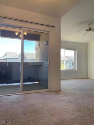 Photo #4: 2377088 Listing 