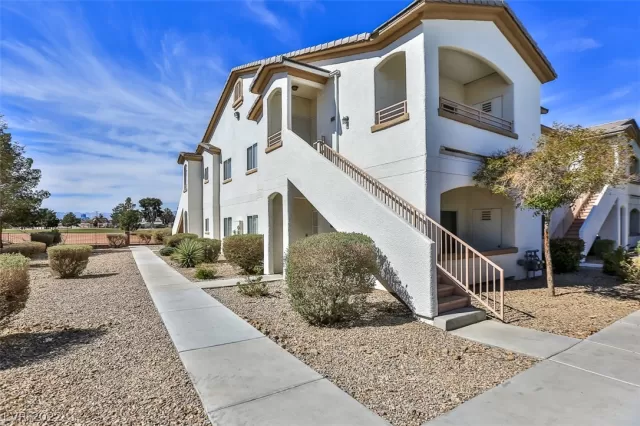 MLS: 2377093 Condo For Sale