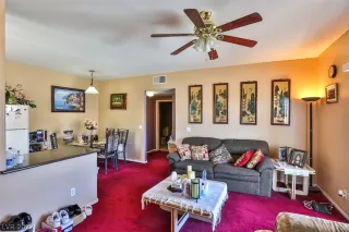 Photo #3: 2377093 Listing