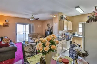 Photo #6: 2377093 Listing