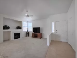 Photo #3: 2377095 Listing 