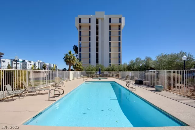 MLS: 2377121 Condo For Sale