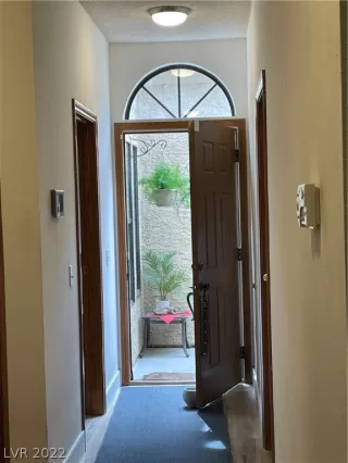 Photo #6: 2377127 Listing