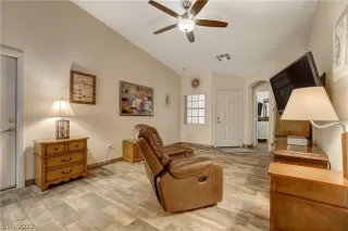 Photo #2: 2377150 Listing 