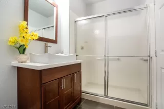 Photo #2: 2377216 Listing