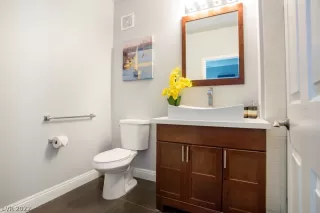 Photo #3: 2377216 Listing