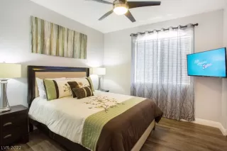 Photo #4: 2377216 Listing