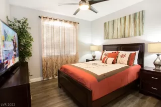 Photo #5: 2377216 Listing