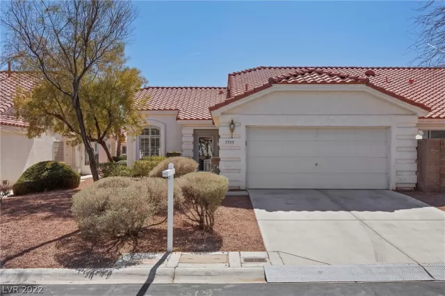 MLS: 2377248 Condo For Sale