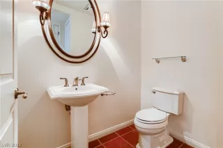 Photo #4: 2377323 Listing