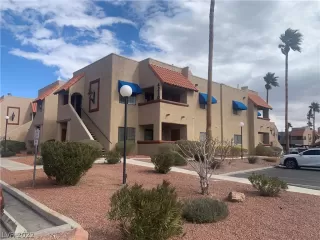 Photo #1: 2377351 Listing