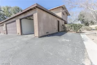 Photo #3: 2377361 Listing