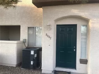 Photo #5: 2377378 Listing