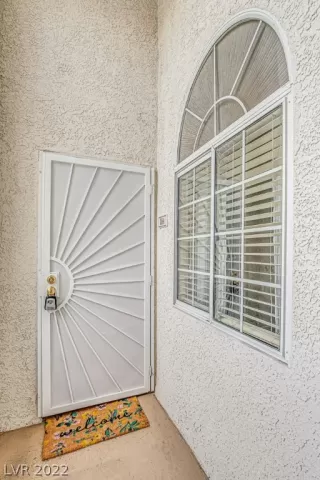 Photo #2: 2377395 Listing 