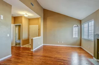 Photo #5: 2377395 Listing 